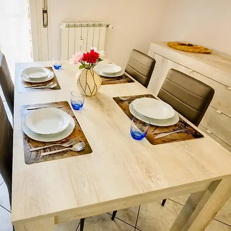 Apartament Sama Three *