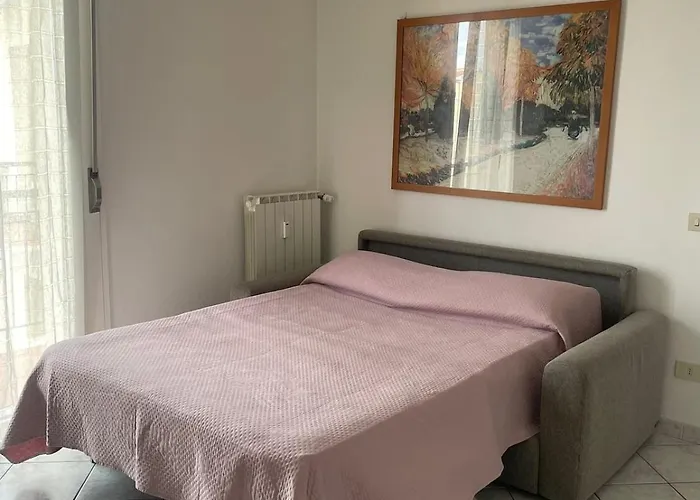 아파트 Sama Three