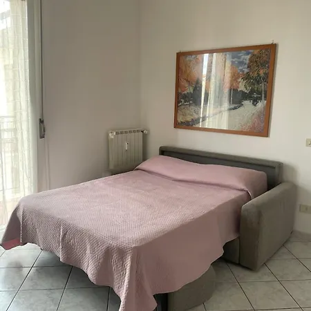 Lägenhet Sama Three